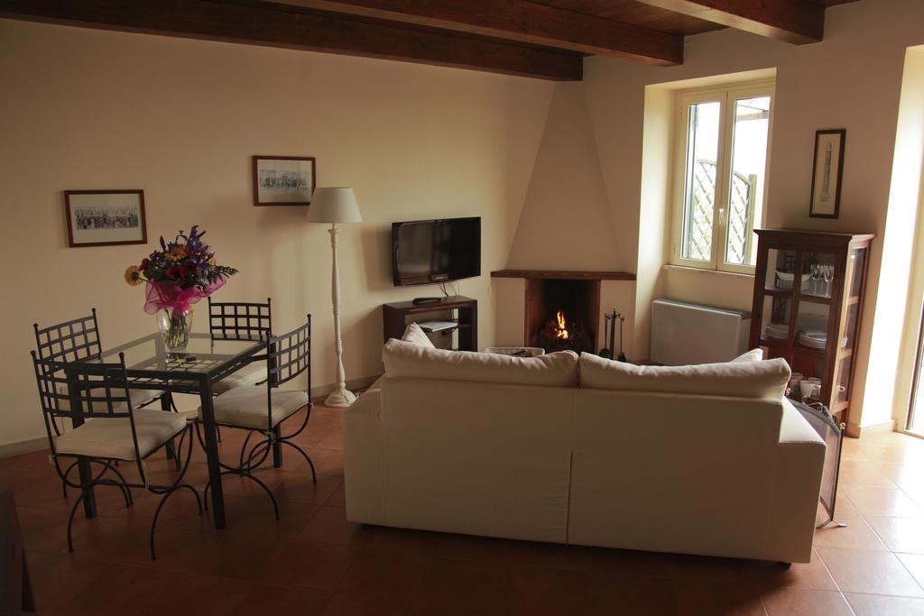 Casale Di Tormaggiore Villa And Country Suites 포메지아 외부 사진