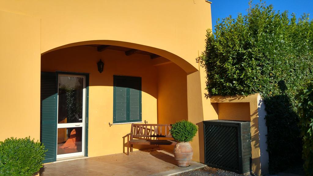 Casale Di Tormaggiore Villa And Country Suites 포메지아 외부 사진