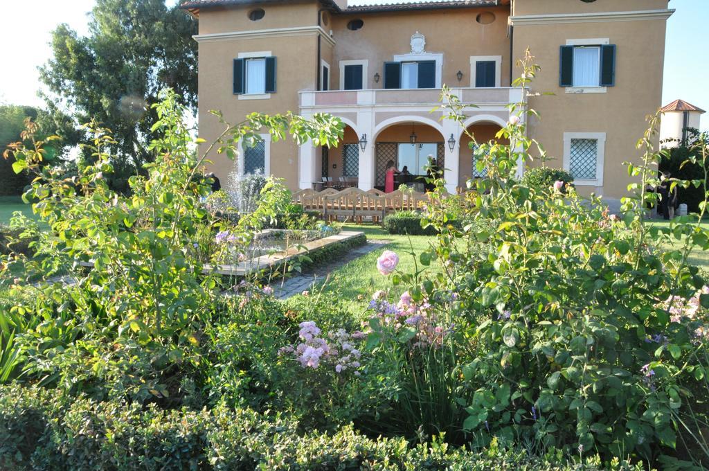Casale Di Tormaggiore Villa And Country Suites 포메지아 외부 사진